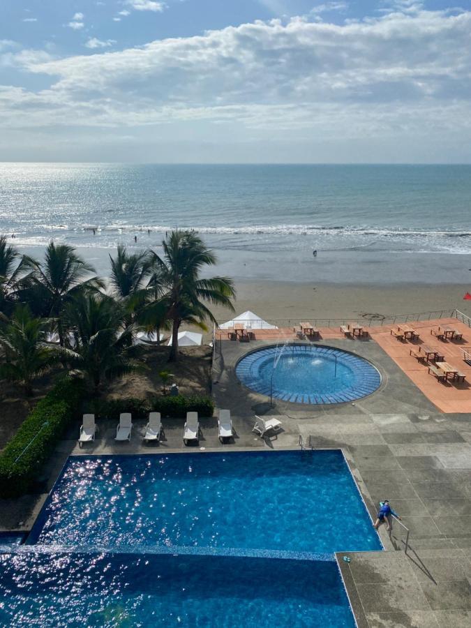 Departamentos Frente Al Mar En Resort Playa Azul-Tonsupa Bagian luar foto