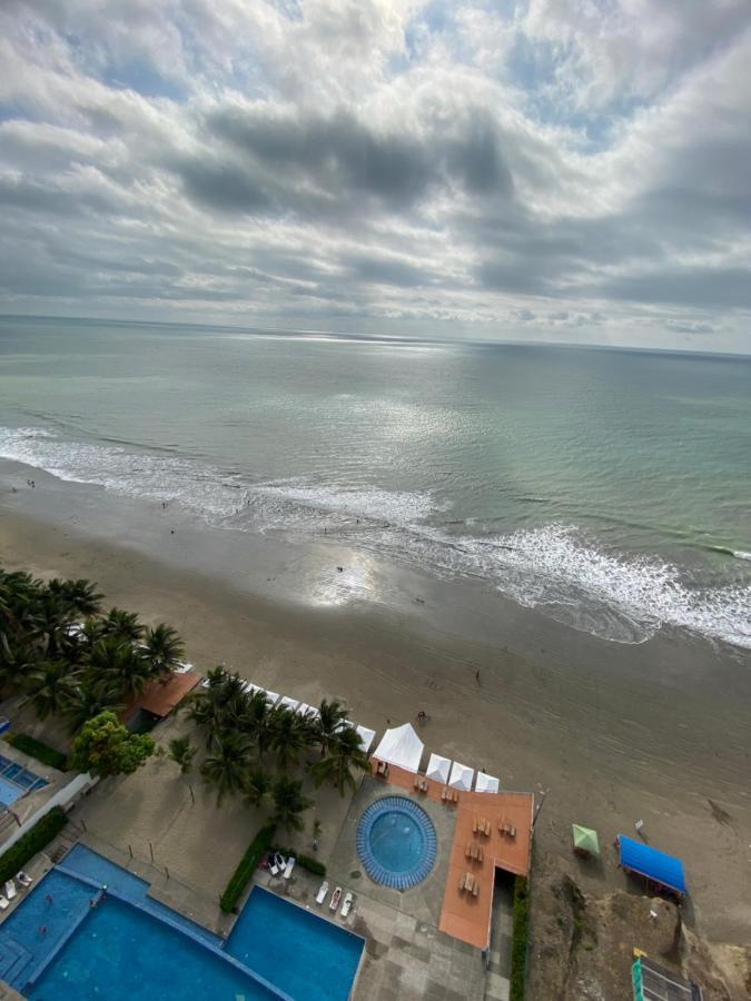 Departamentos Frente Al Mar En Resort Playa Azul-Tonsupa Bagian luar foto